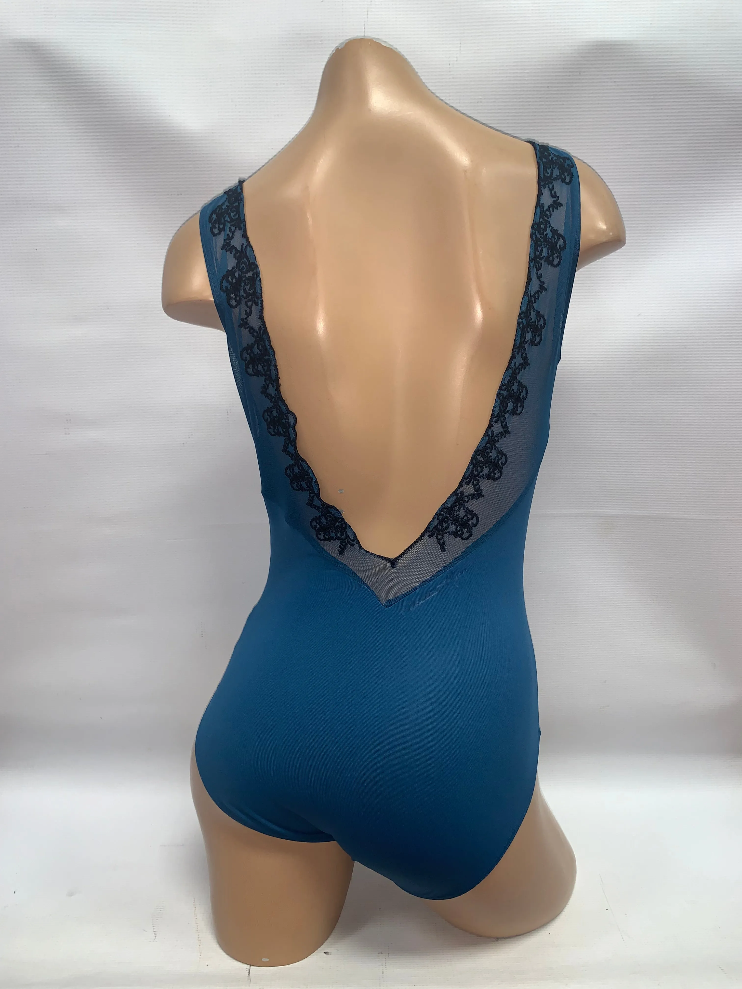 1202MFA Lynn Leotard