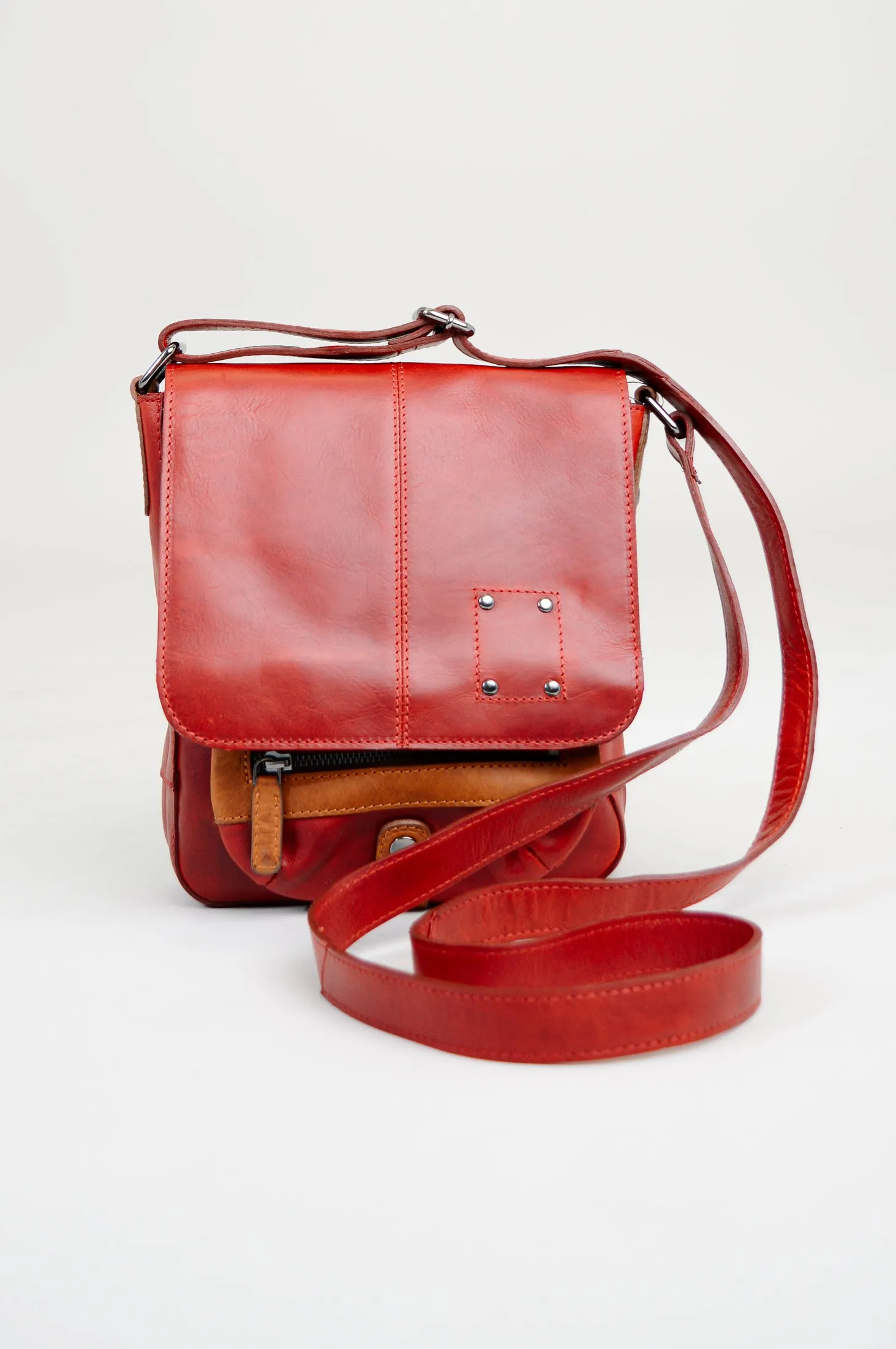 Adrian Klis 1021 Purse, Red/Tan, Leather