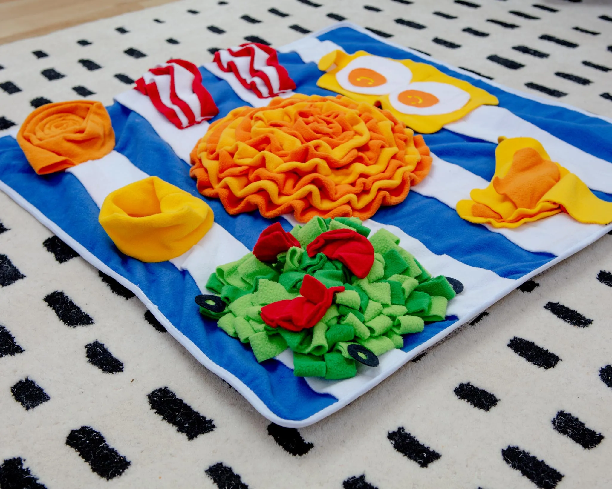 Breakfast Snuffle Mat for Dogs & Cats