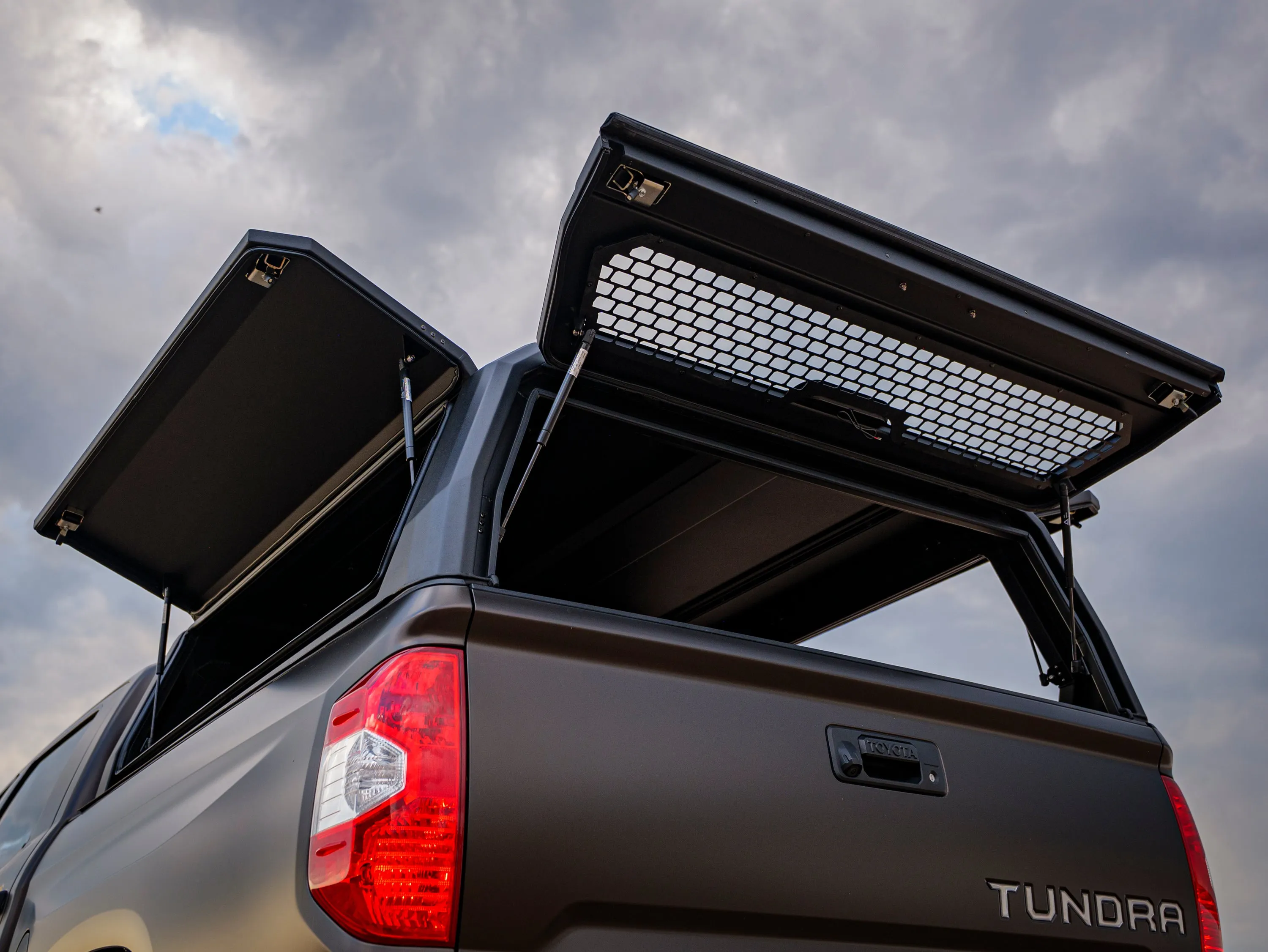 Bush Company Truck Canopy