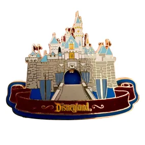 Disney Disneyland Sleeping Beauty Castle With Moveable Gate Lever Open Close Pin