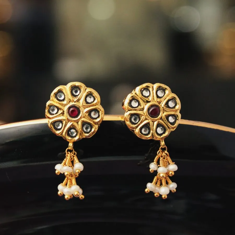 Earrings with Chetum and Kundan Work