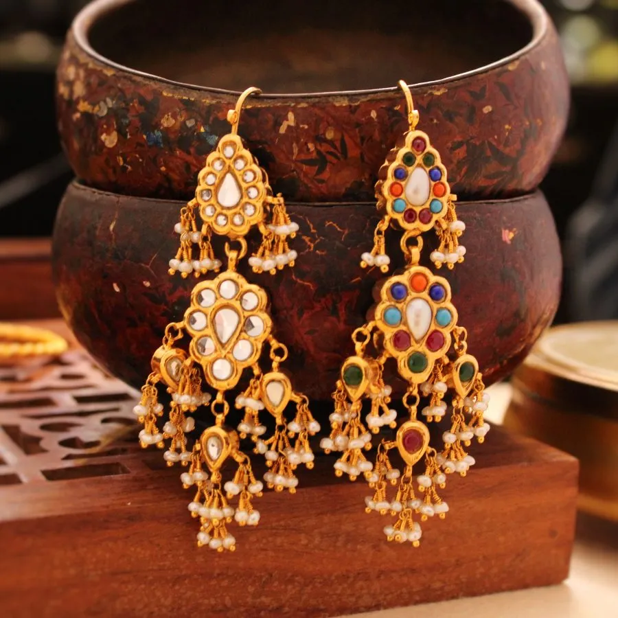 Earrings with Nauratan & Pearls