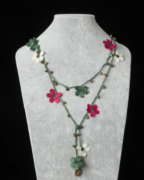 Lariat with Clover Motif - Green, Fuschia & Cream