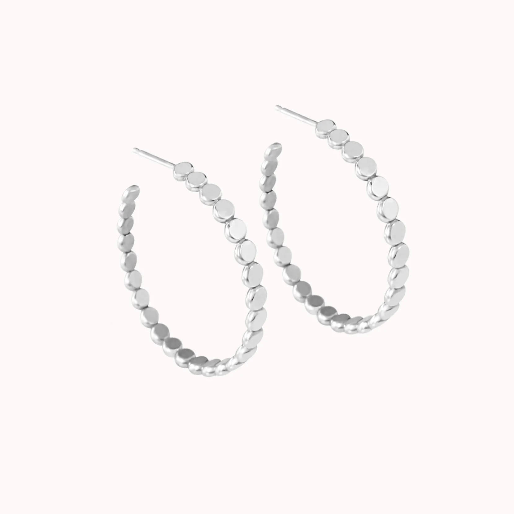 Medium Cora Hoop Earrings