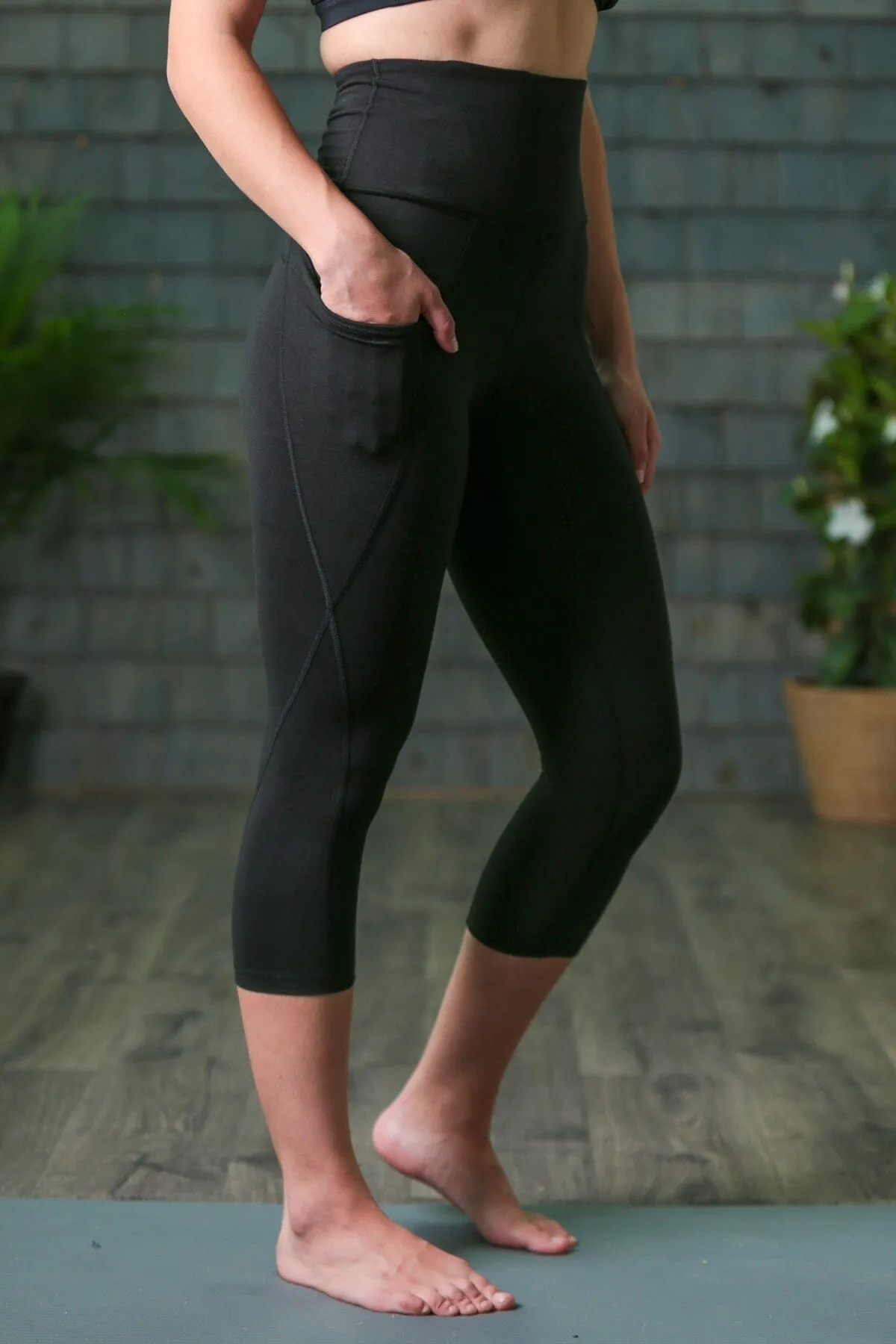 Women's EcoFabric? Super High-Rise Active 18" Capri